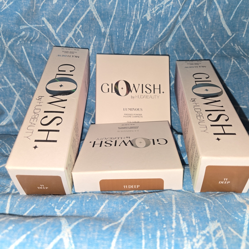 HUDA BEAUTY GloWish Luminous Pressed Powder & Skint Tint Bundle - Deep Brown